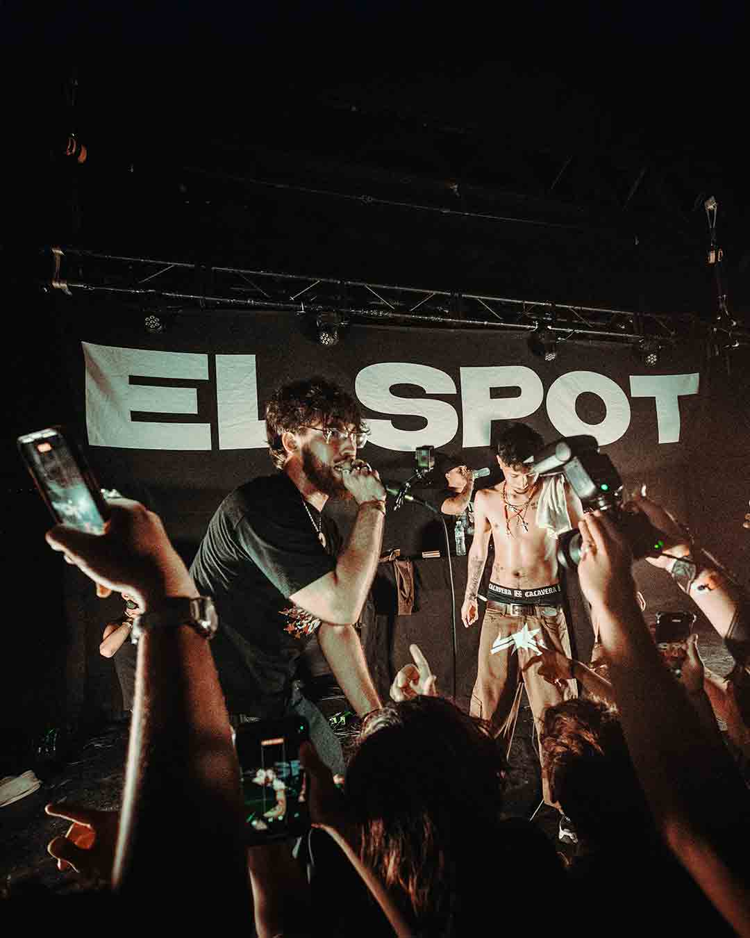 EL SPOT - DOLY FLACKKO Y CLUSTER